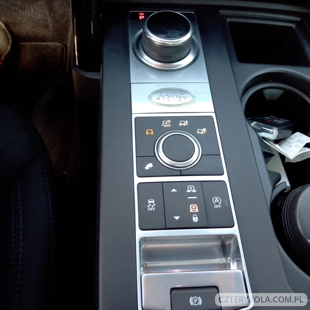 Land Rover- Discovery- 2020 