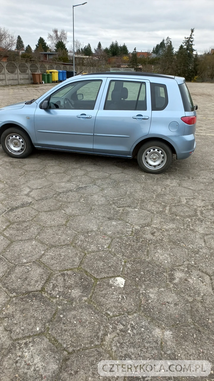 Mazda- 2- 2003 