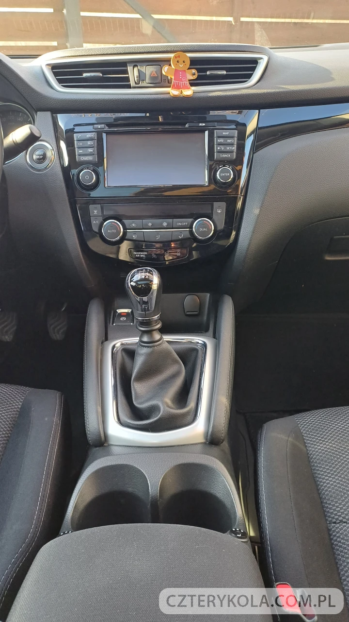Nissan- Quashqai- 2017 