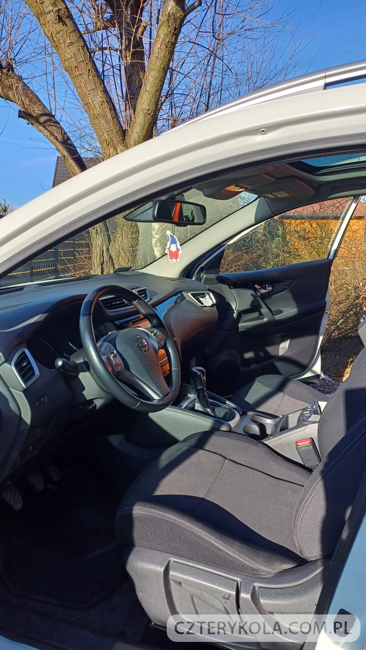 Nissan- Quashqai- 2017 