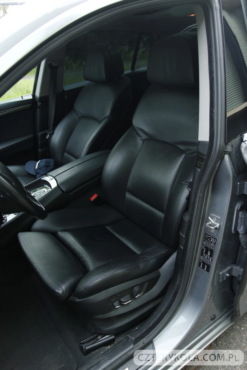 BMW- 5GT- 2011 
