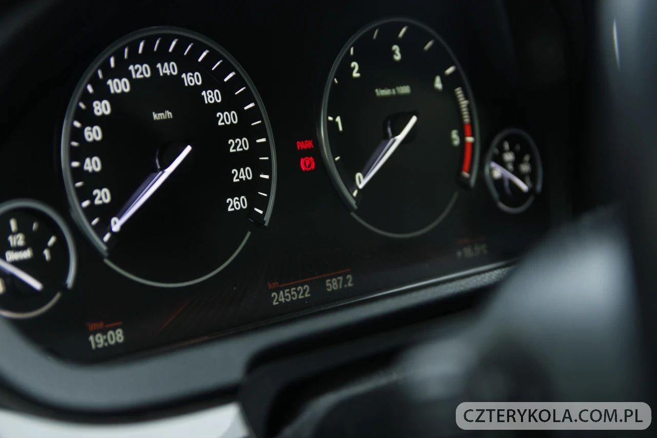 BMW- 5GT- 2011 