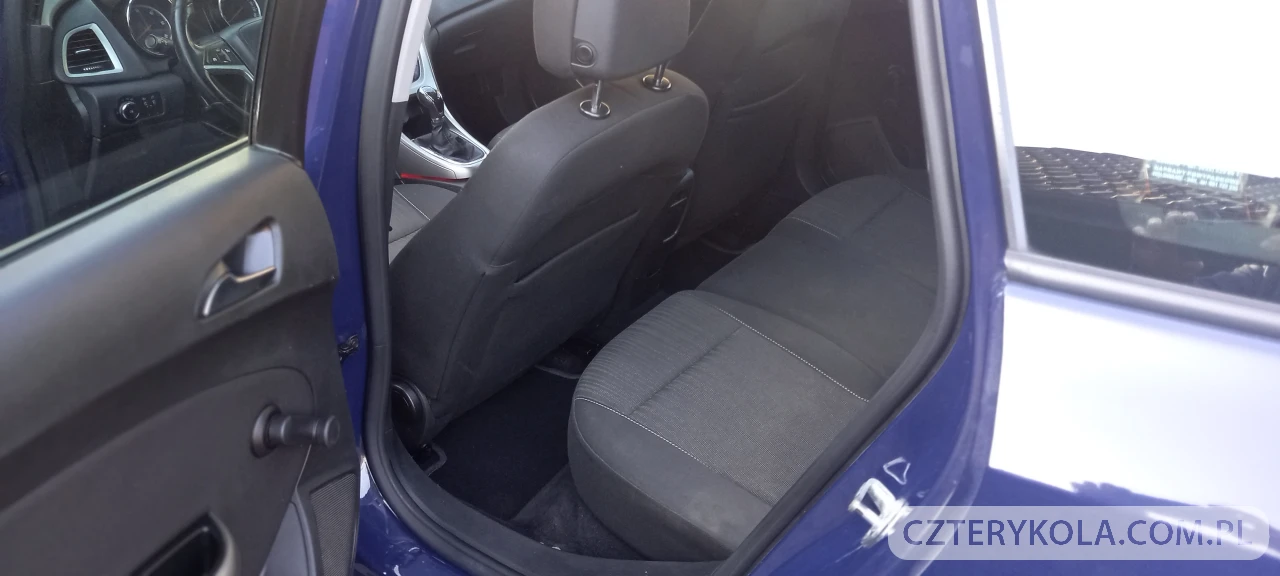 Opel- Astra- 2011 