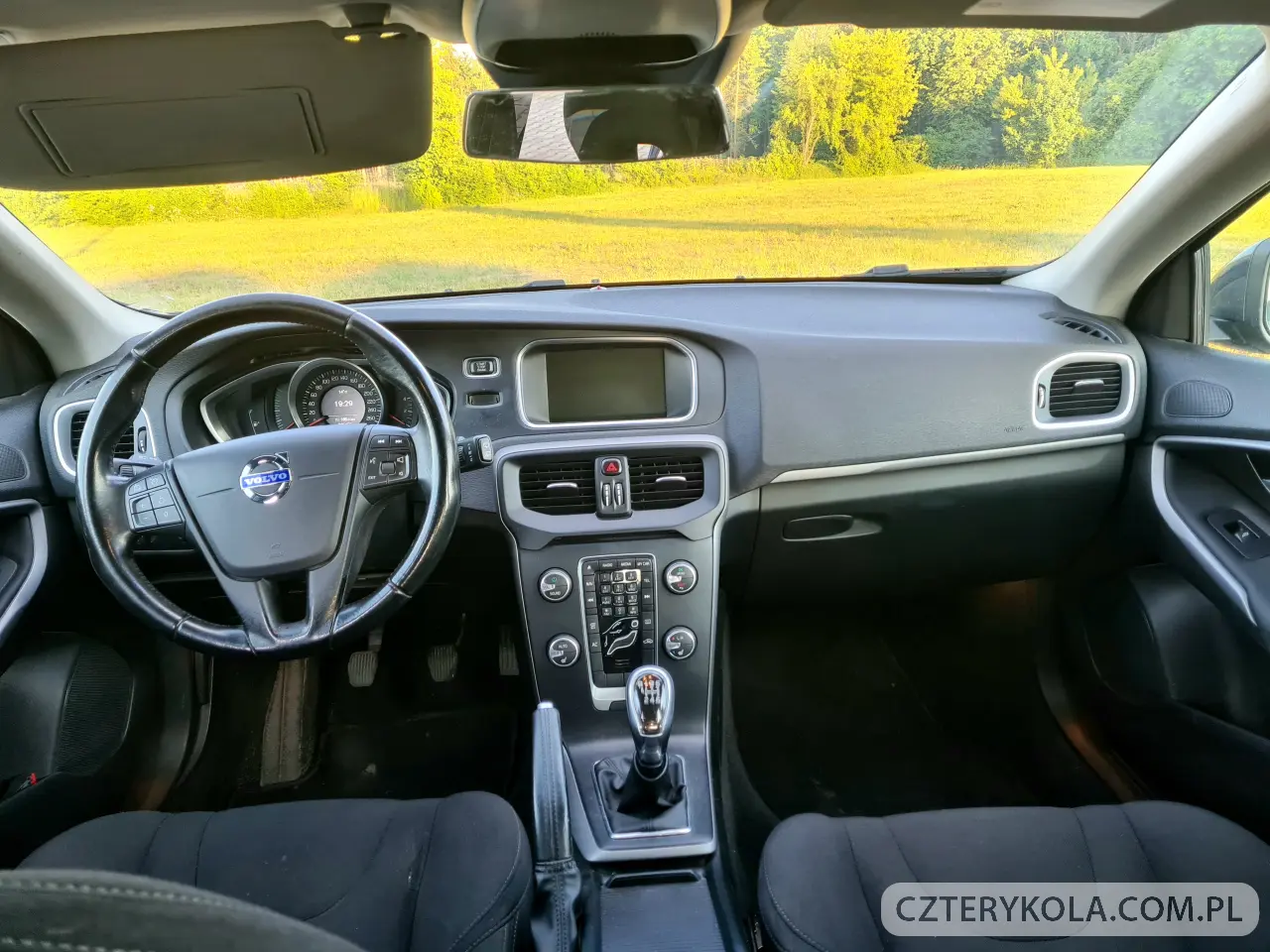 Volvo- V40- 2014 