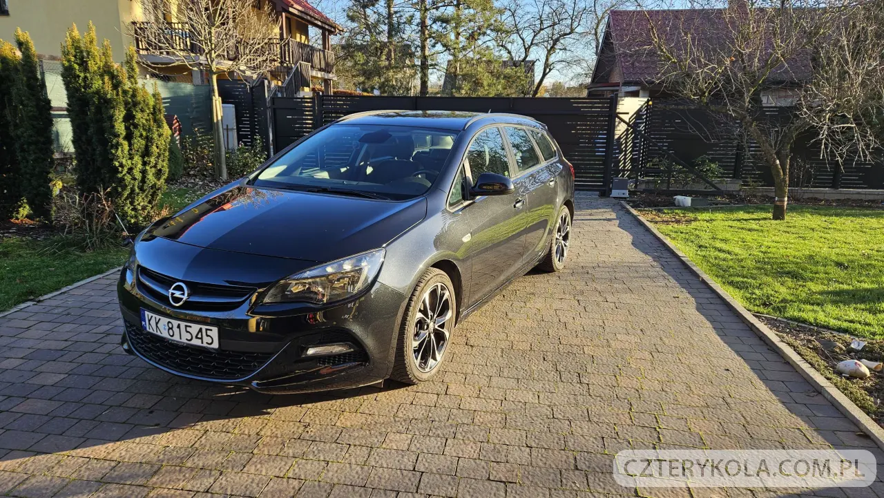 Opel- Astra- 2014 