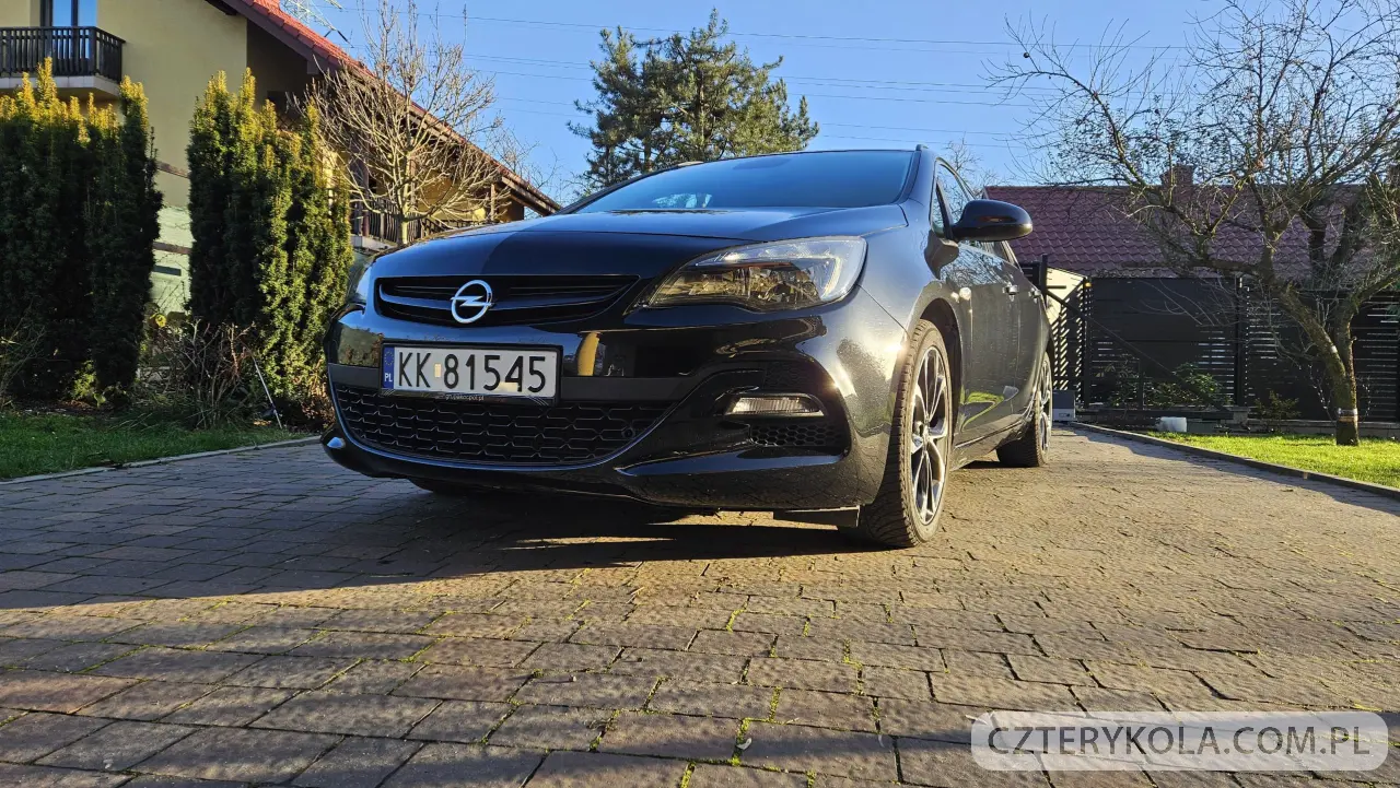 Opel- Astra- 2014 