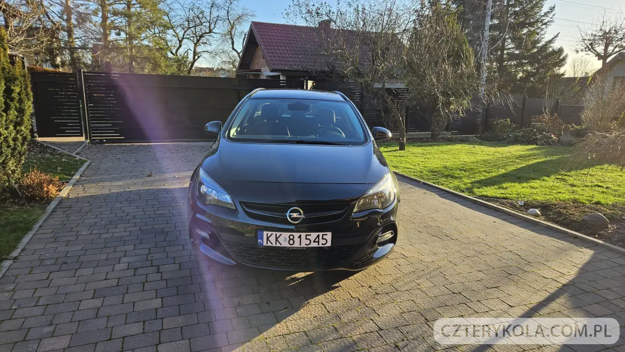 Opel- Astra- 2014 