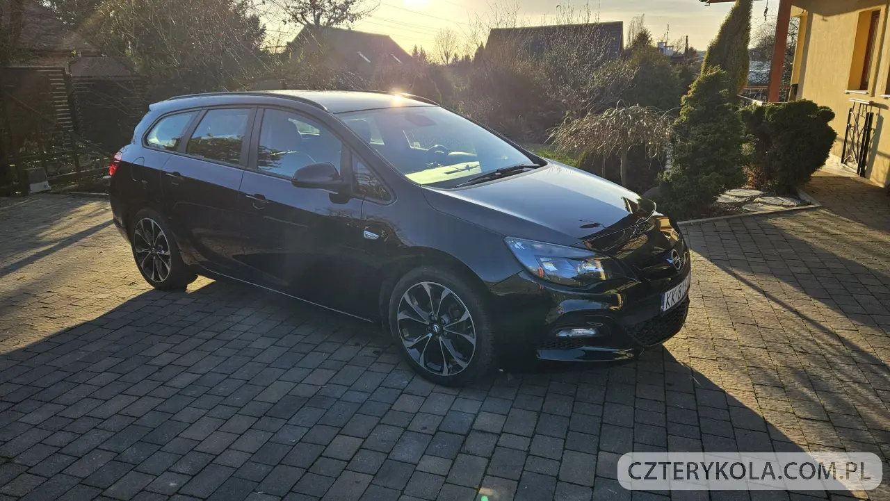 Opel- Astra- 2014 