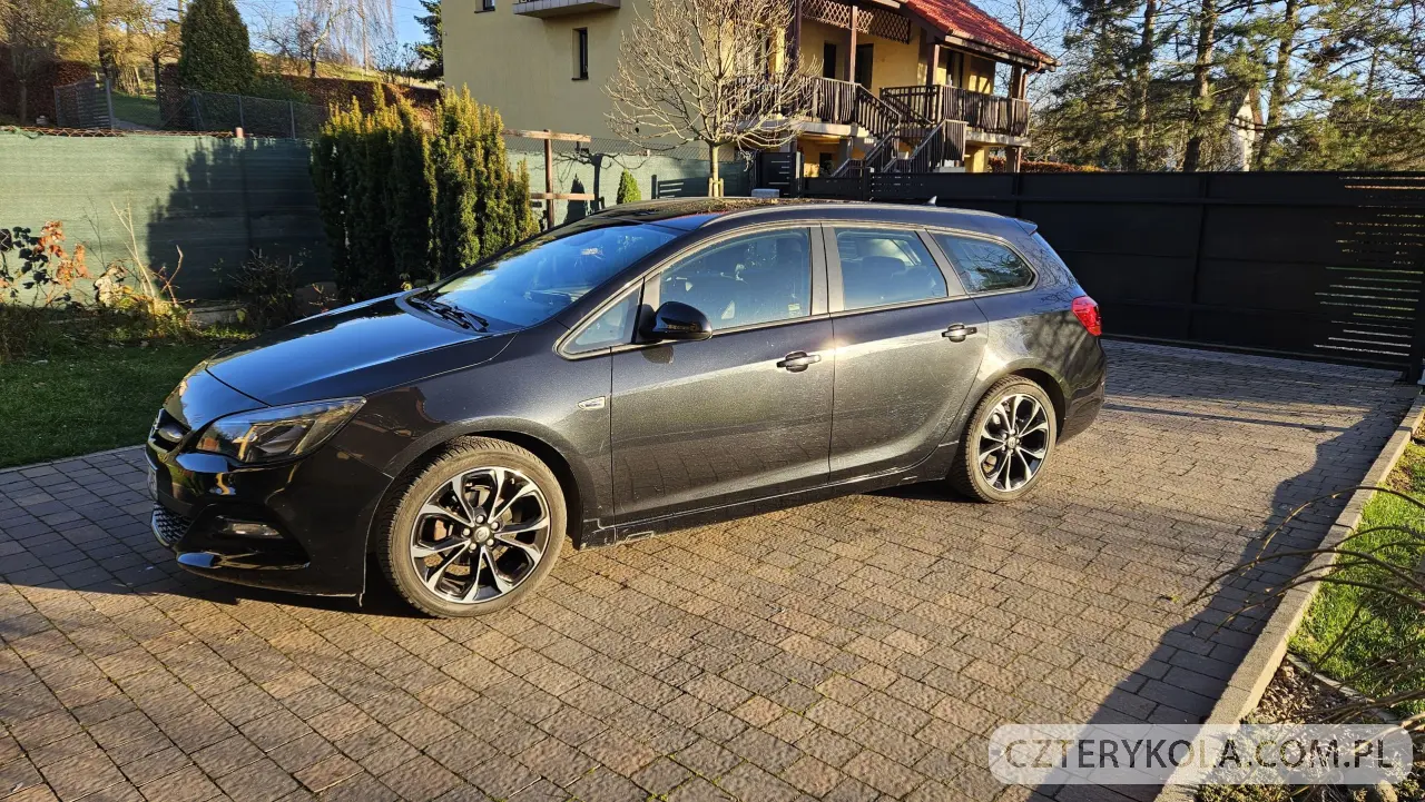 Opel- Astra- 2014 