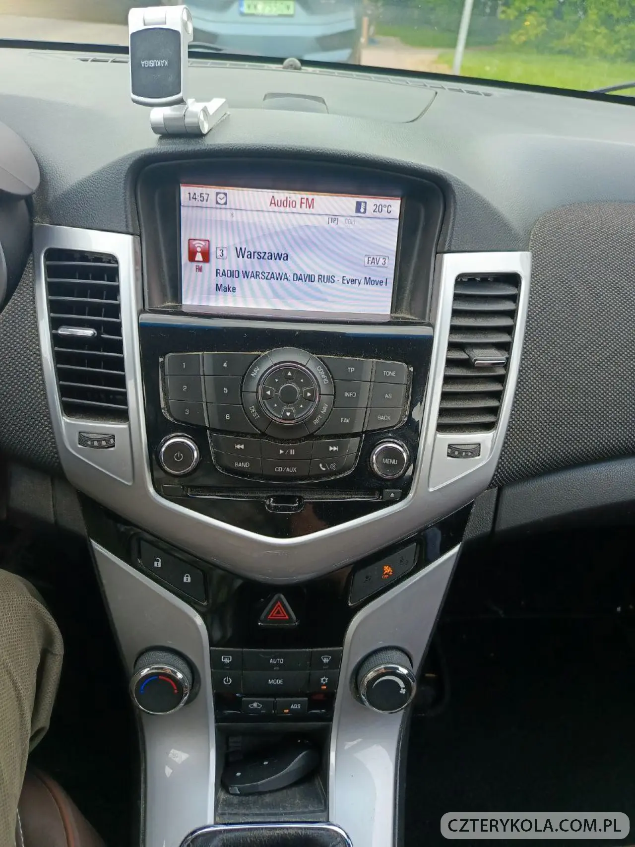 Chevrolet- Cruze- 2013 