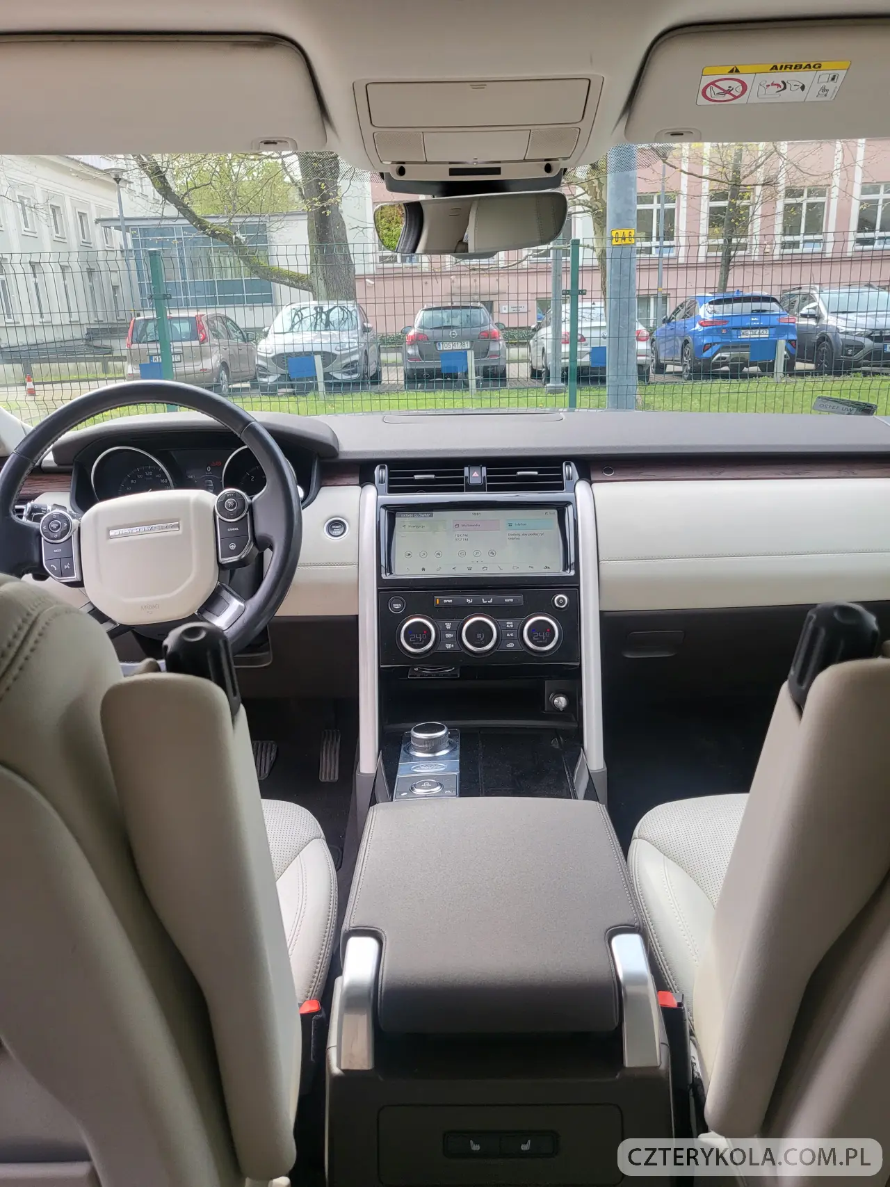 Land Rover- Discovery- 2017 