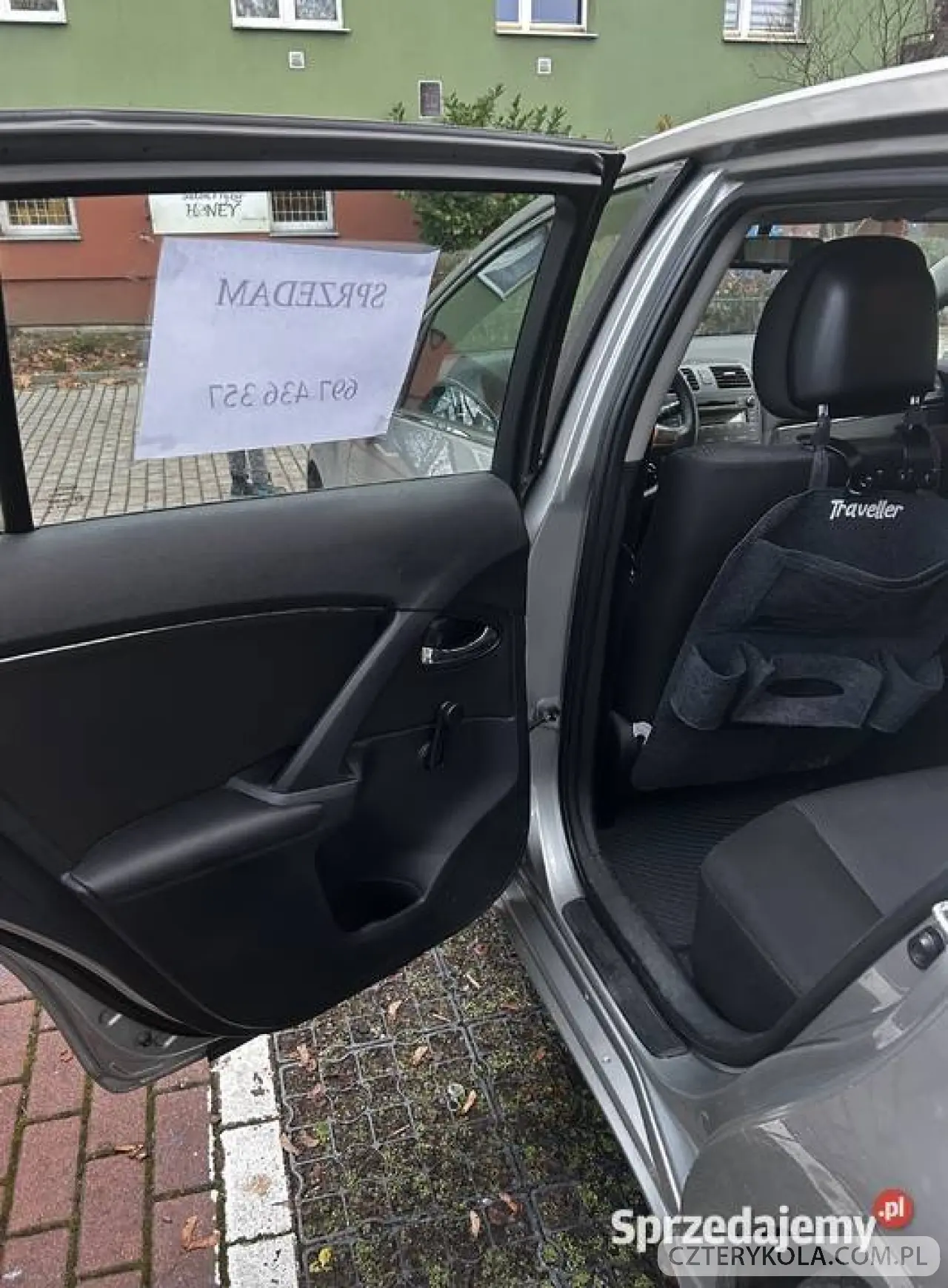 Toyota- Avensis- 2009 