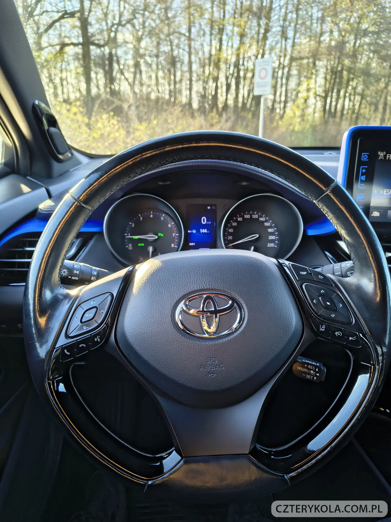 Toyota- C-HR- 2016 