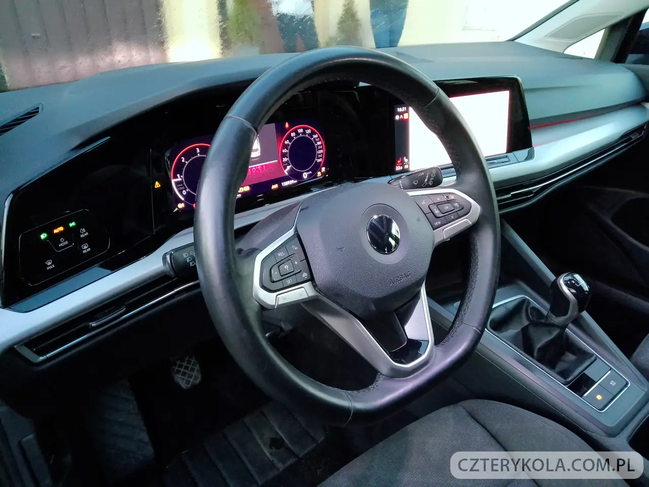 Volkswagen- Golf- 2021 