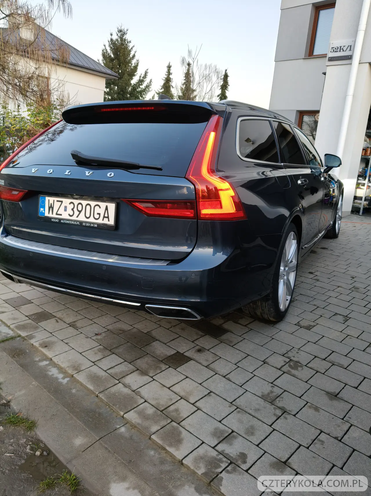 Volvo- V90- 2017 