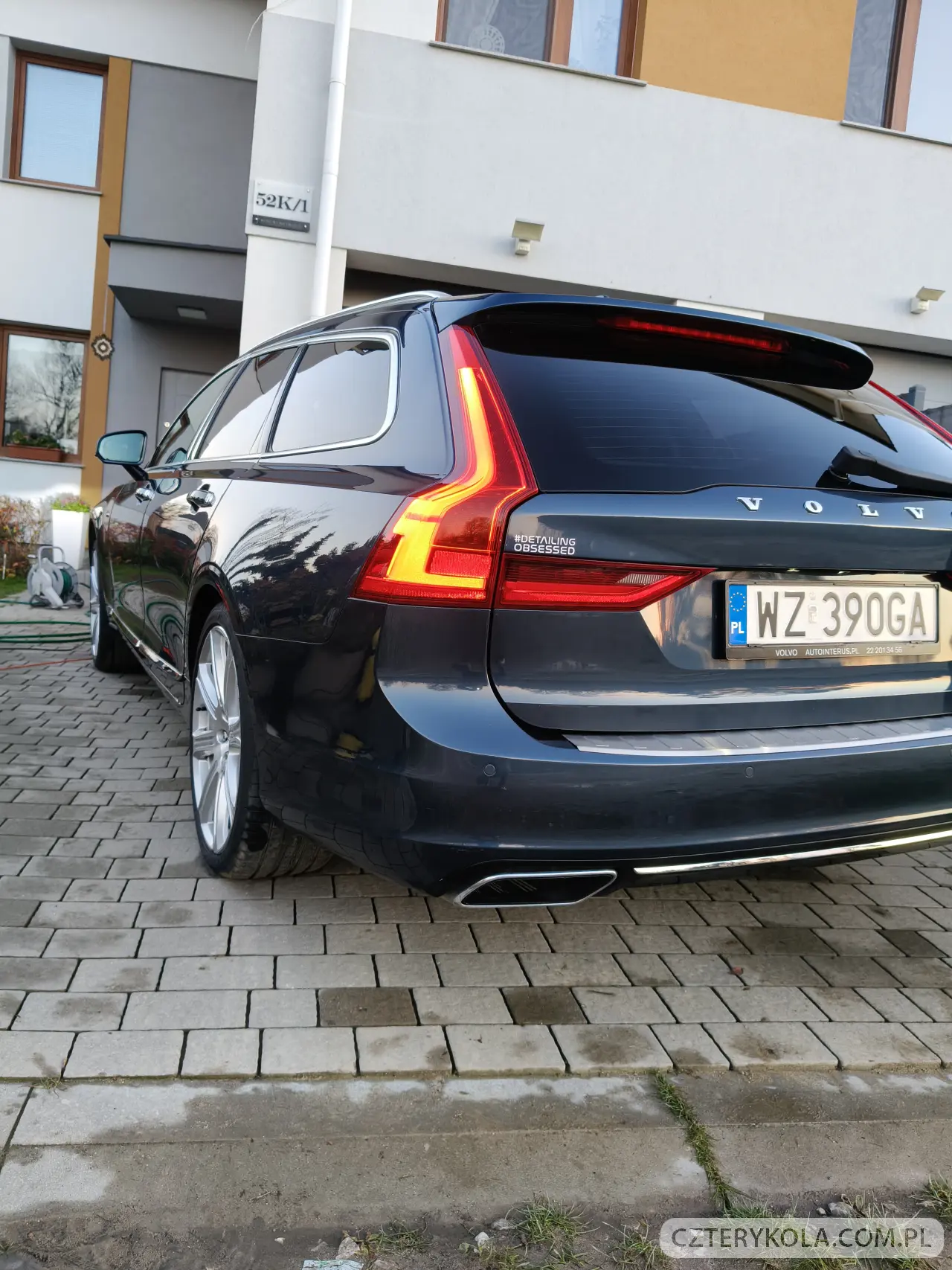 Volvo- V90- 2017 