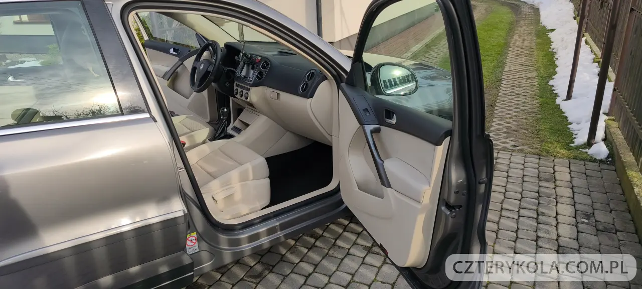 Volkswagen- Tiguan- 2008 