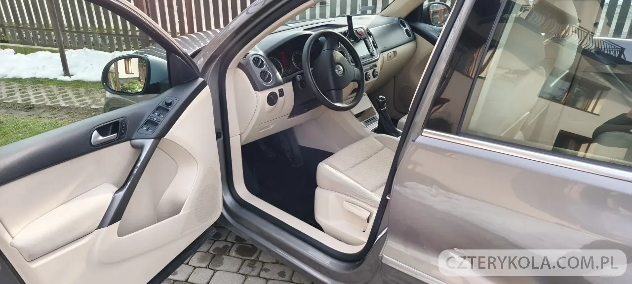 Volkswagen- Tiguan- 2008 