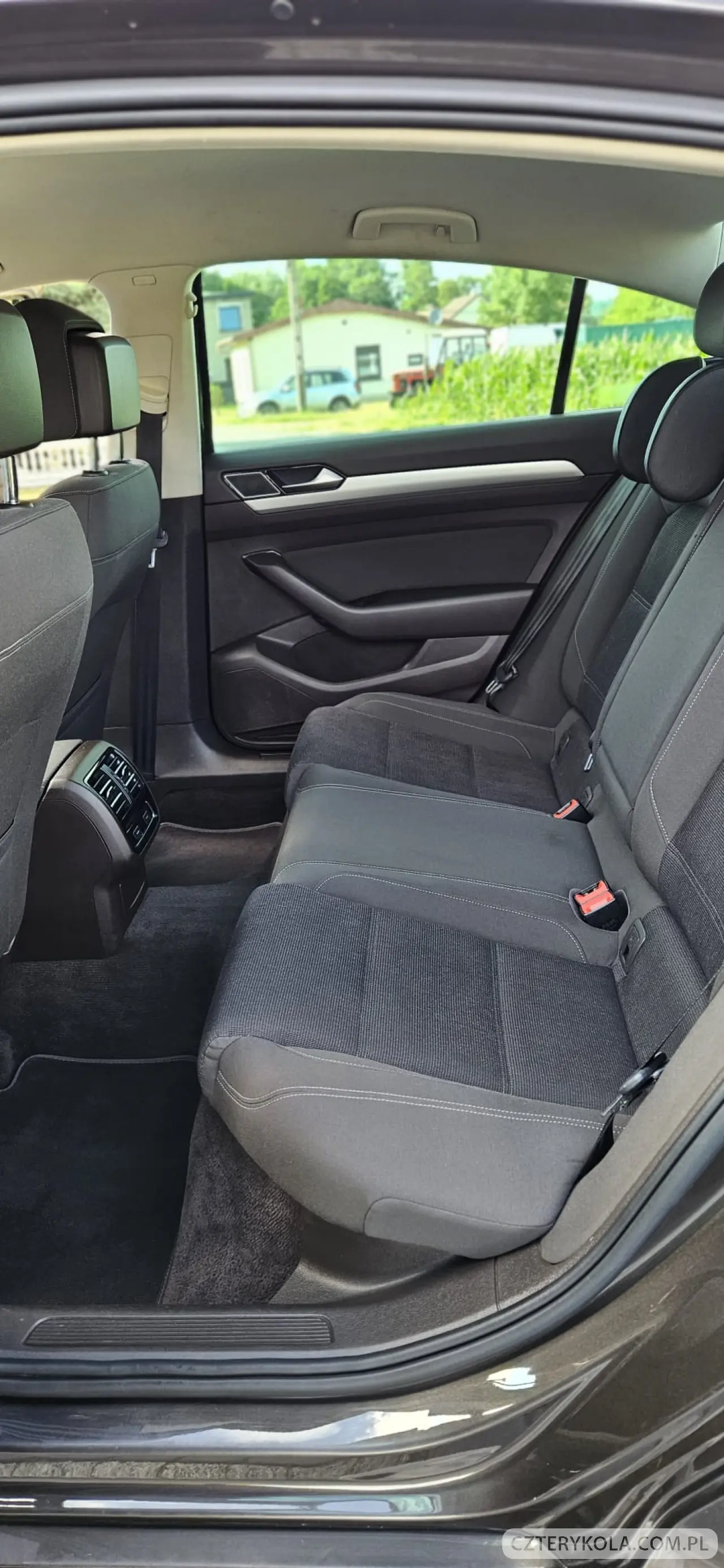 Volkswagen- Passat- 2015 