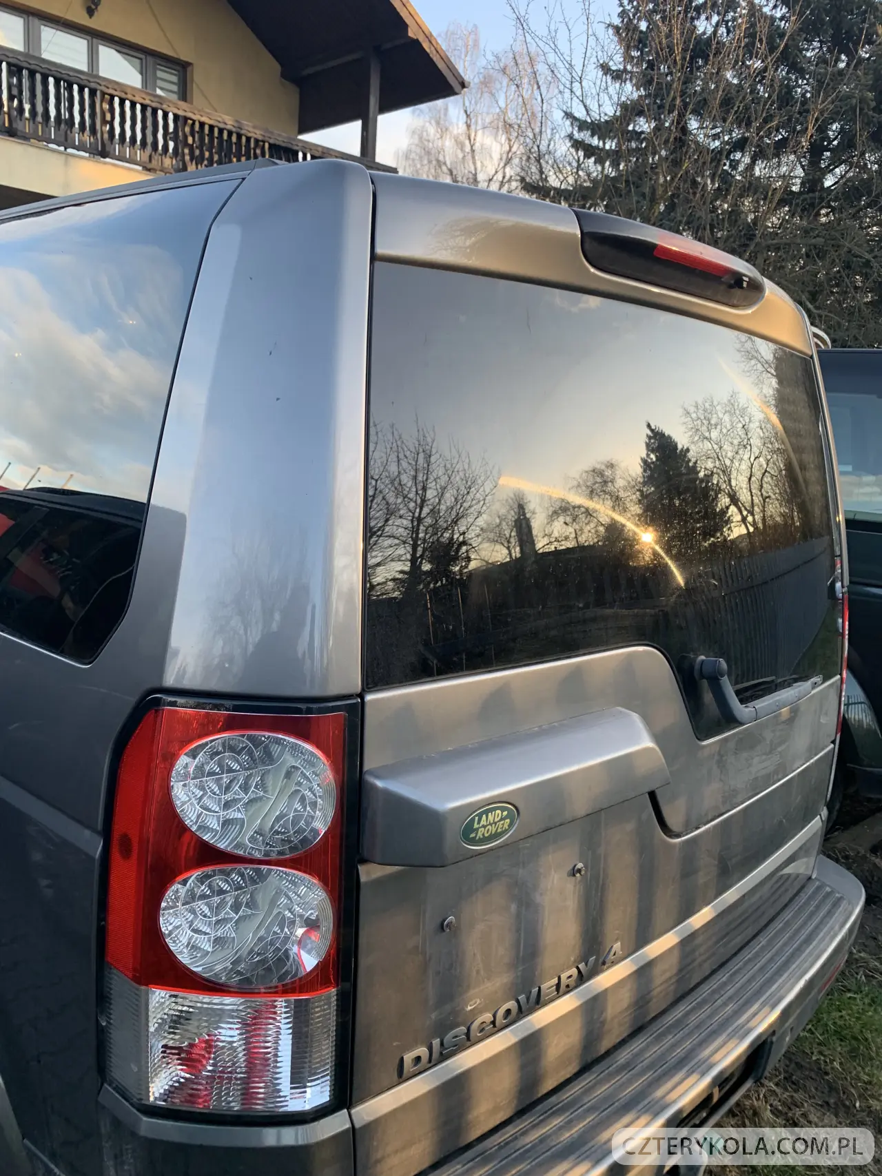 Land Rover- Discovery- 2010 