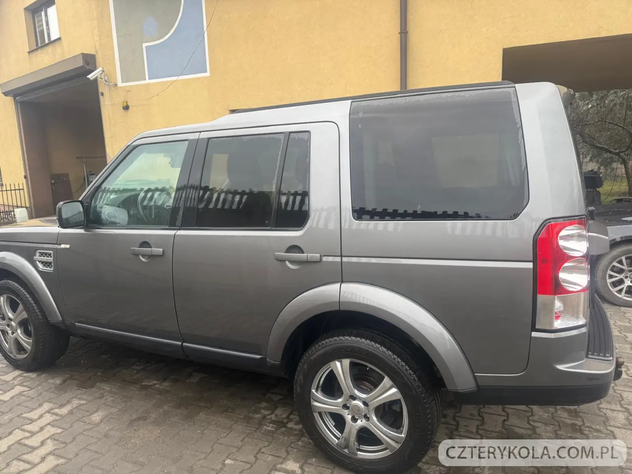 Land Rover- Discovery- 2010 