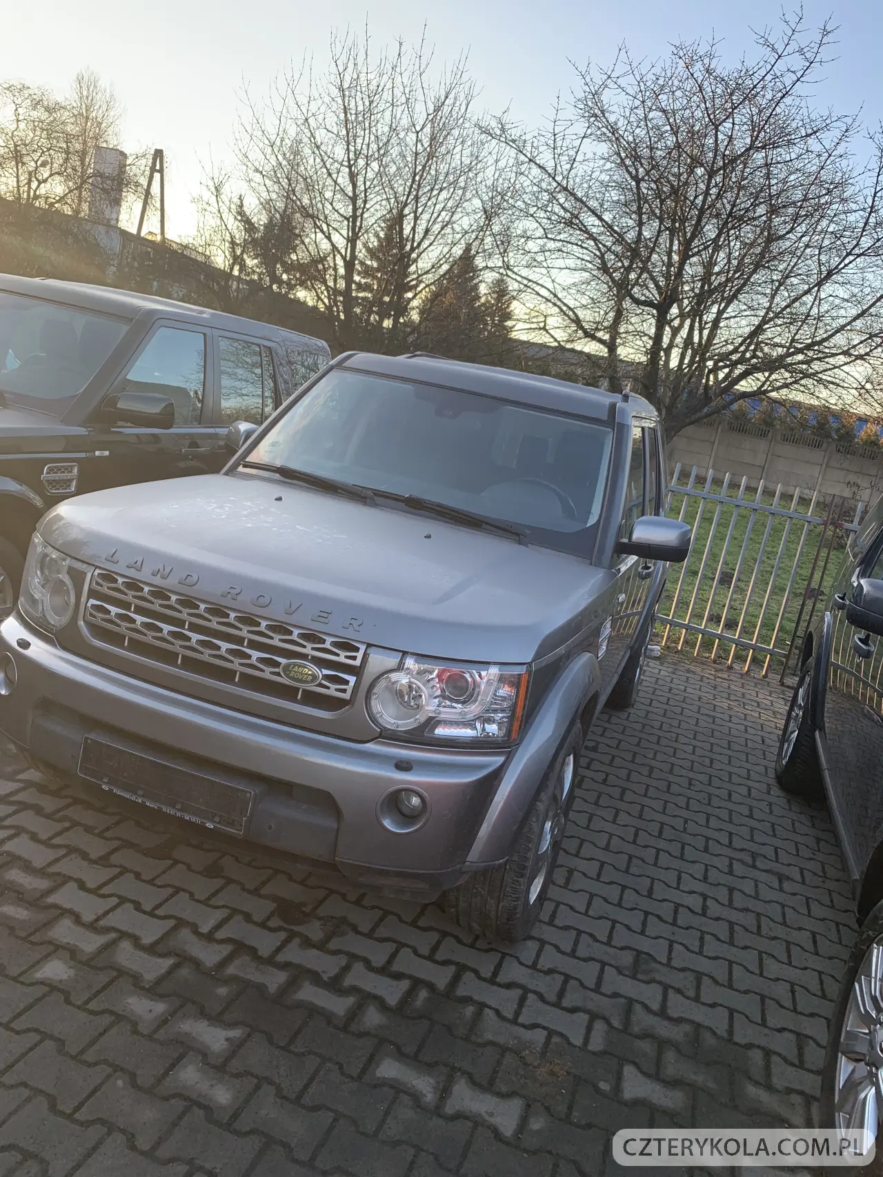 Land Rover- Discovery- 2010 