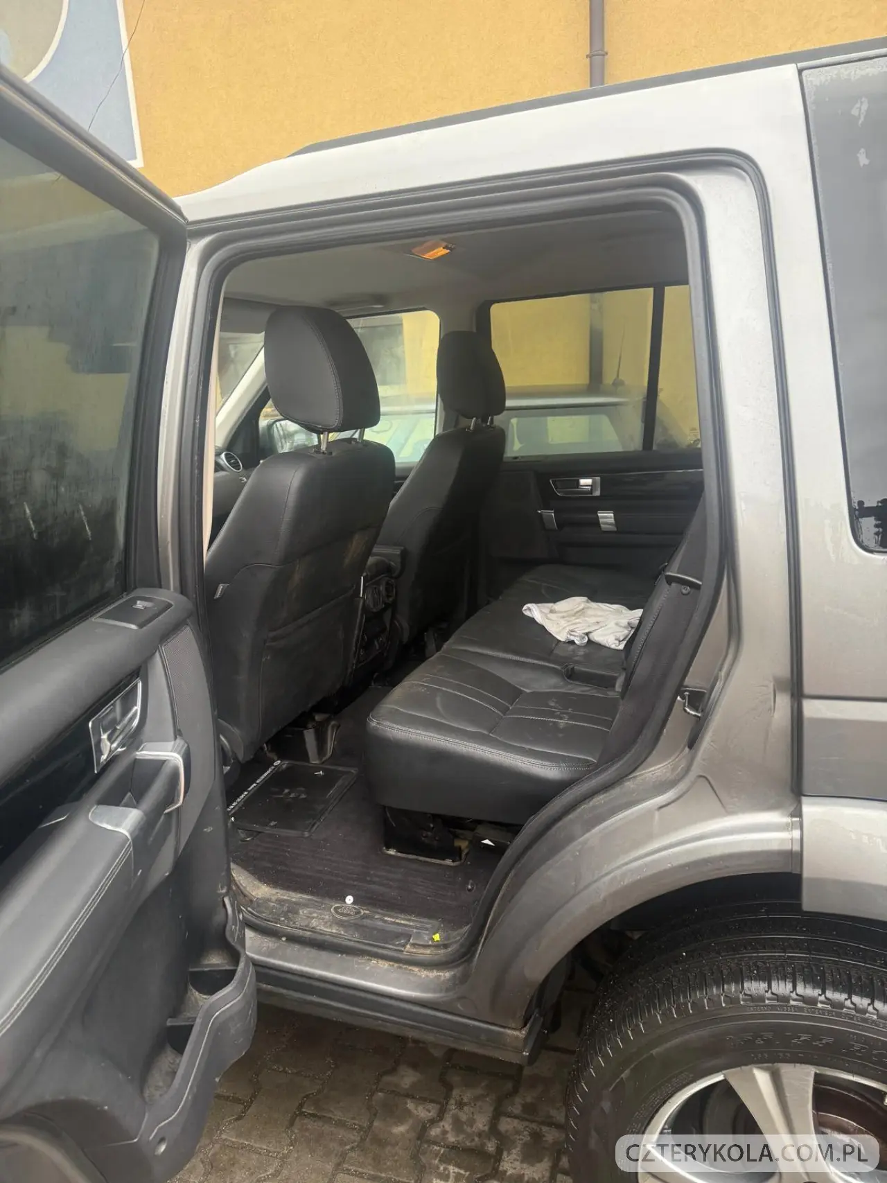 Land Rover- Discovery- 2010 