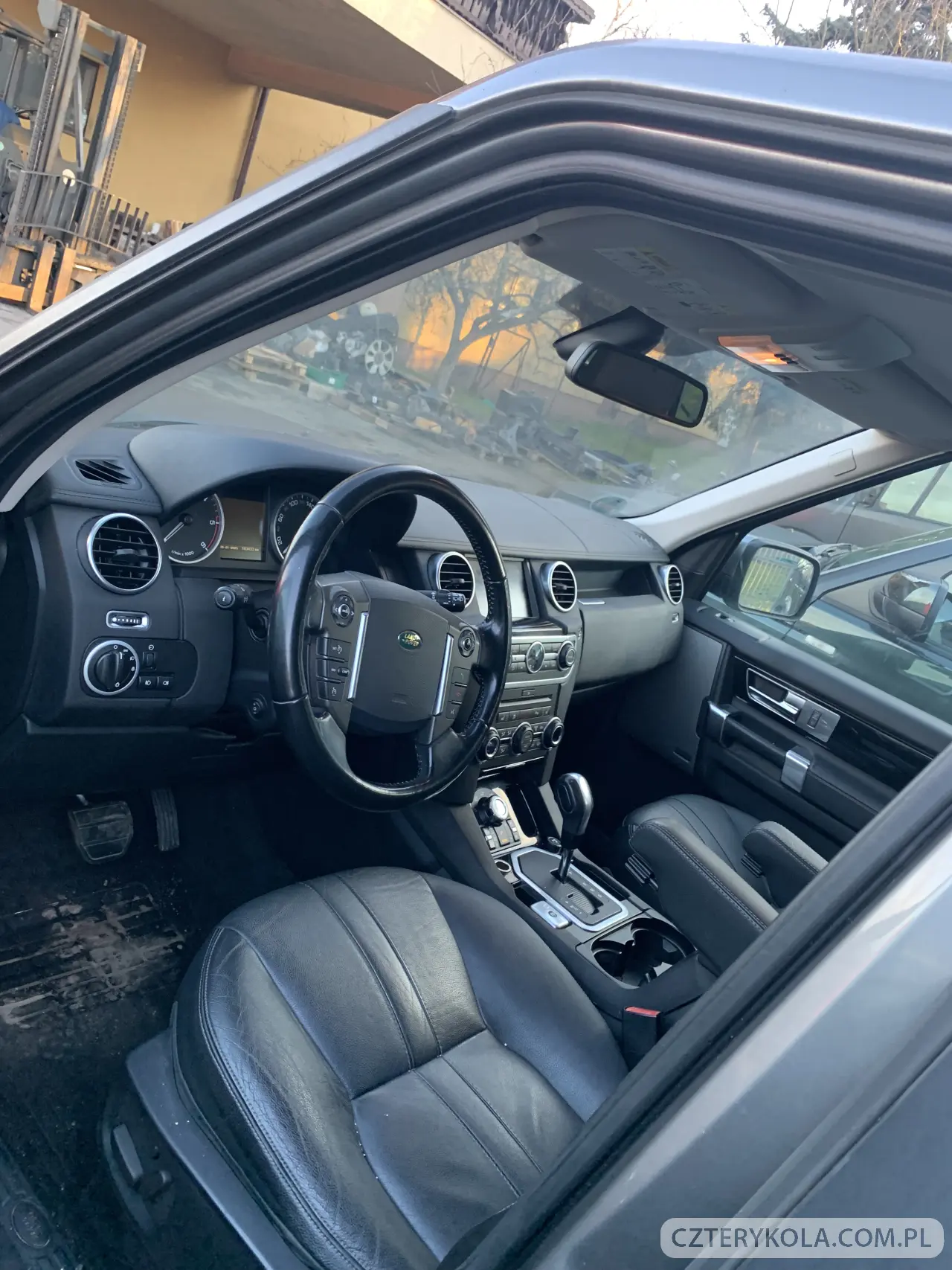 Land Rover- Discovery- 2010 