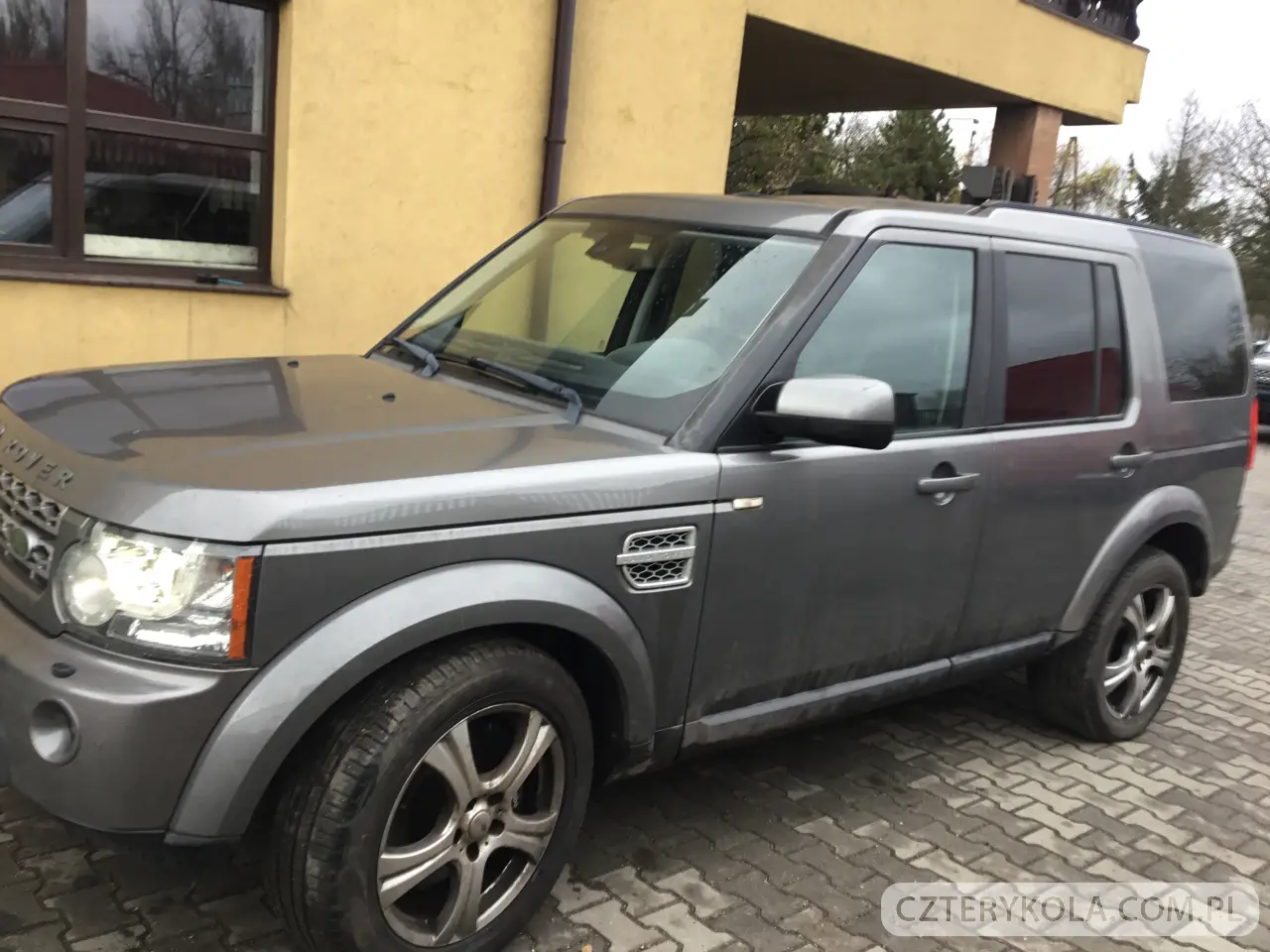 Land Rover- Discovery- 2010 