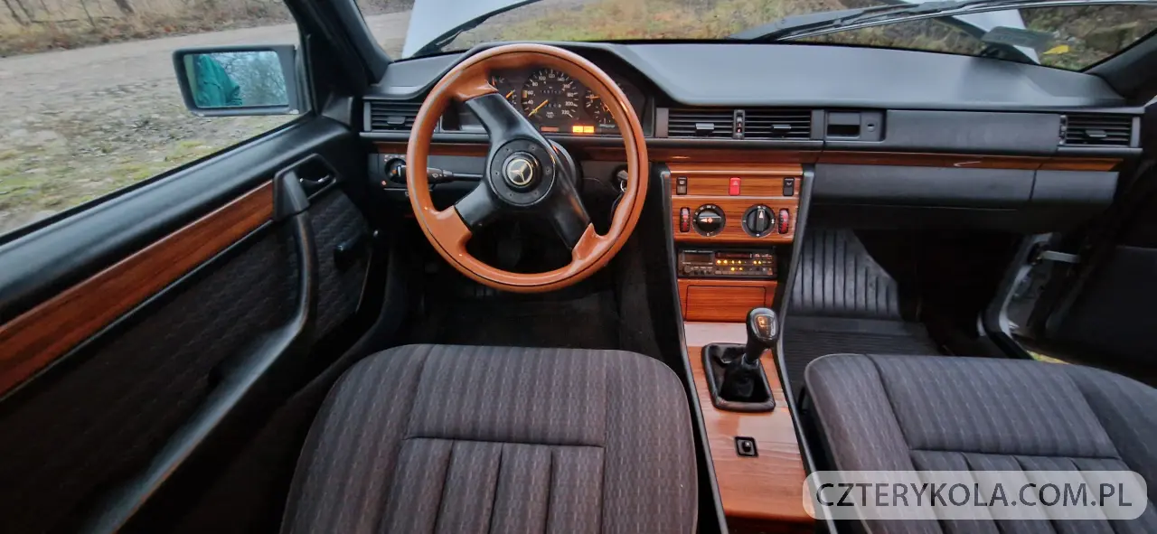 Mercedes-Benz- W124- 1991 