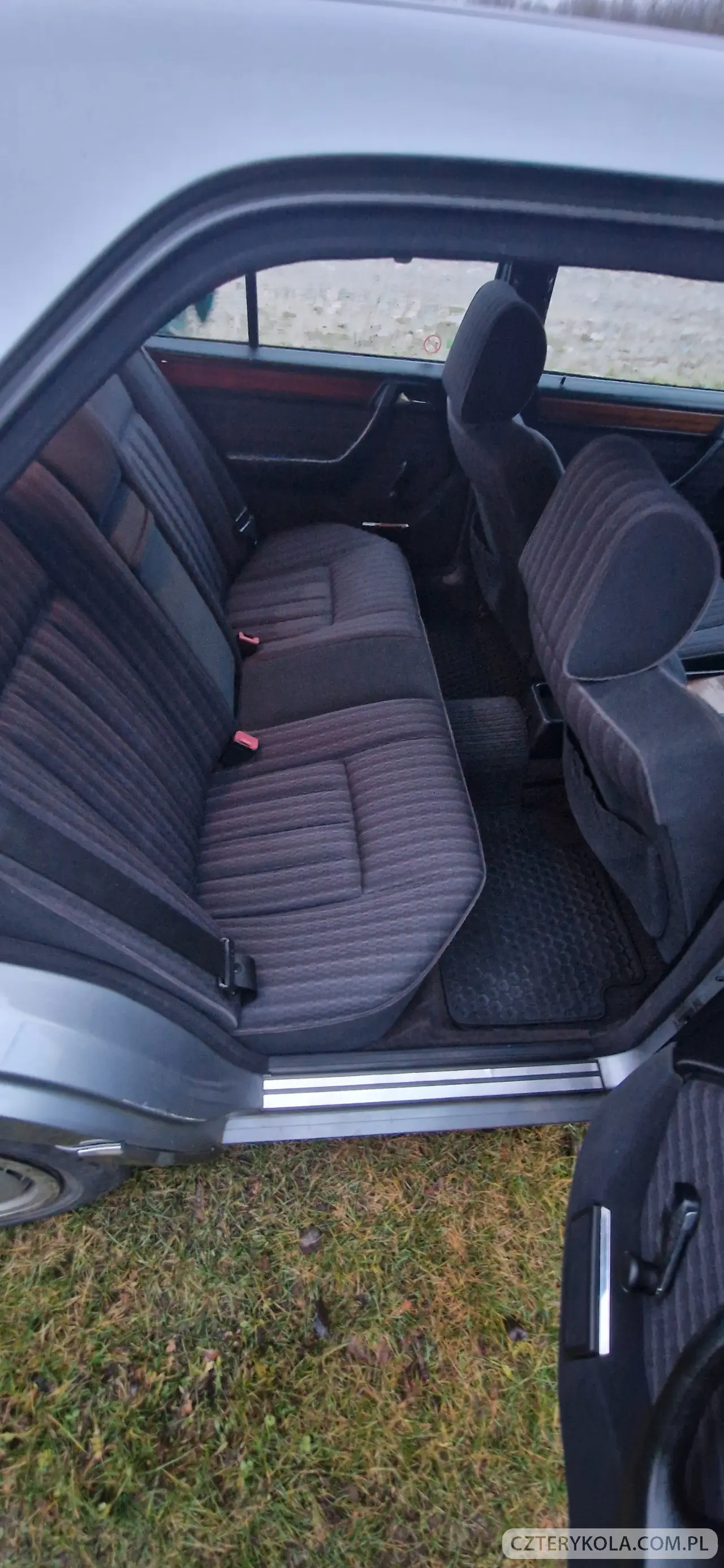 Mercedes-Benz- W124- 1991 