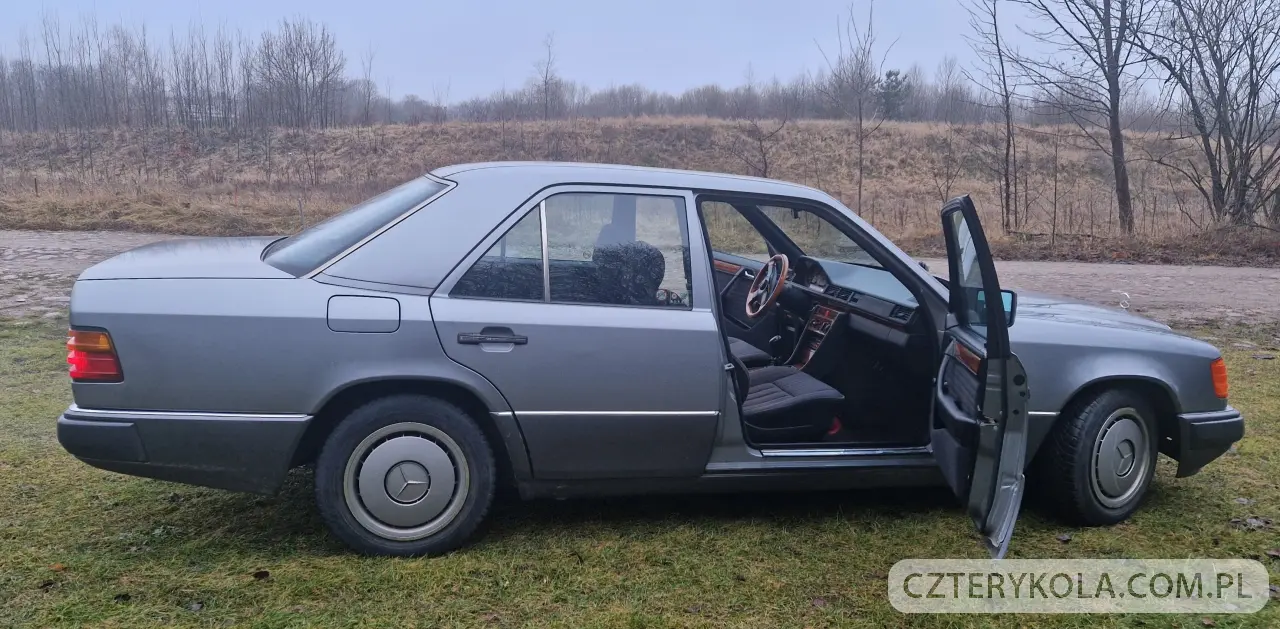 Mercedes-Benz- W124- 1991 