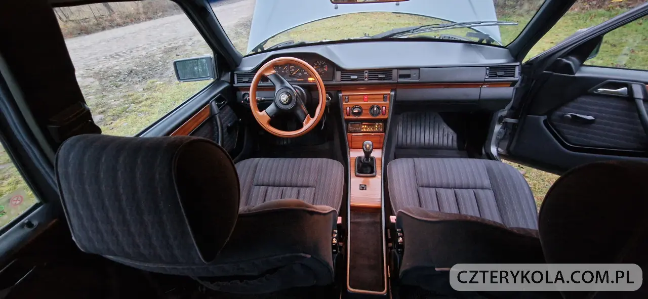 Mercedes-Benz- W124- 1991 