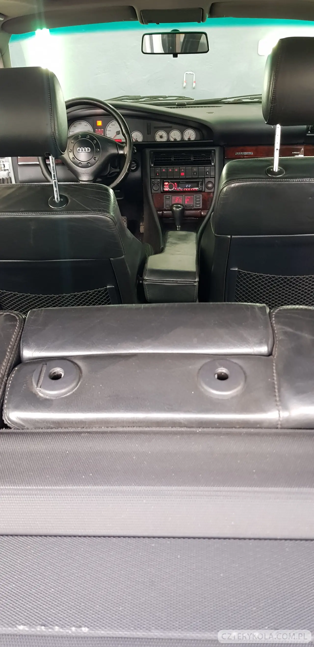 Audi- S6- 1997 