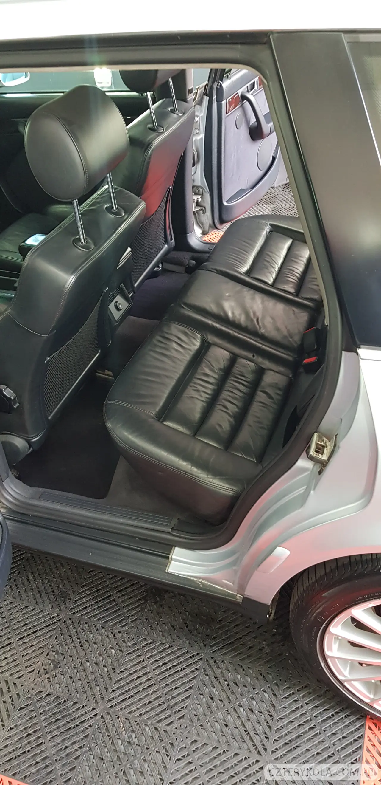 Audi- S6- 1997 