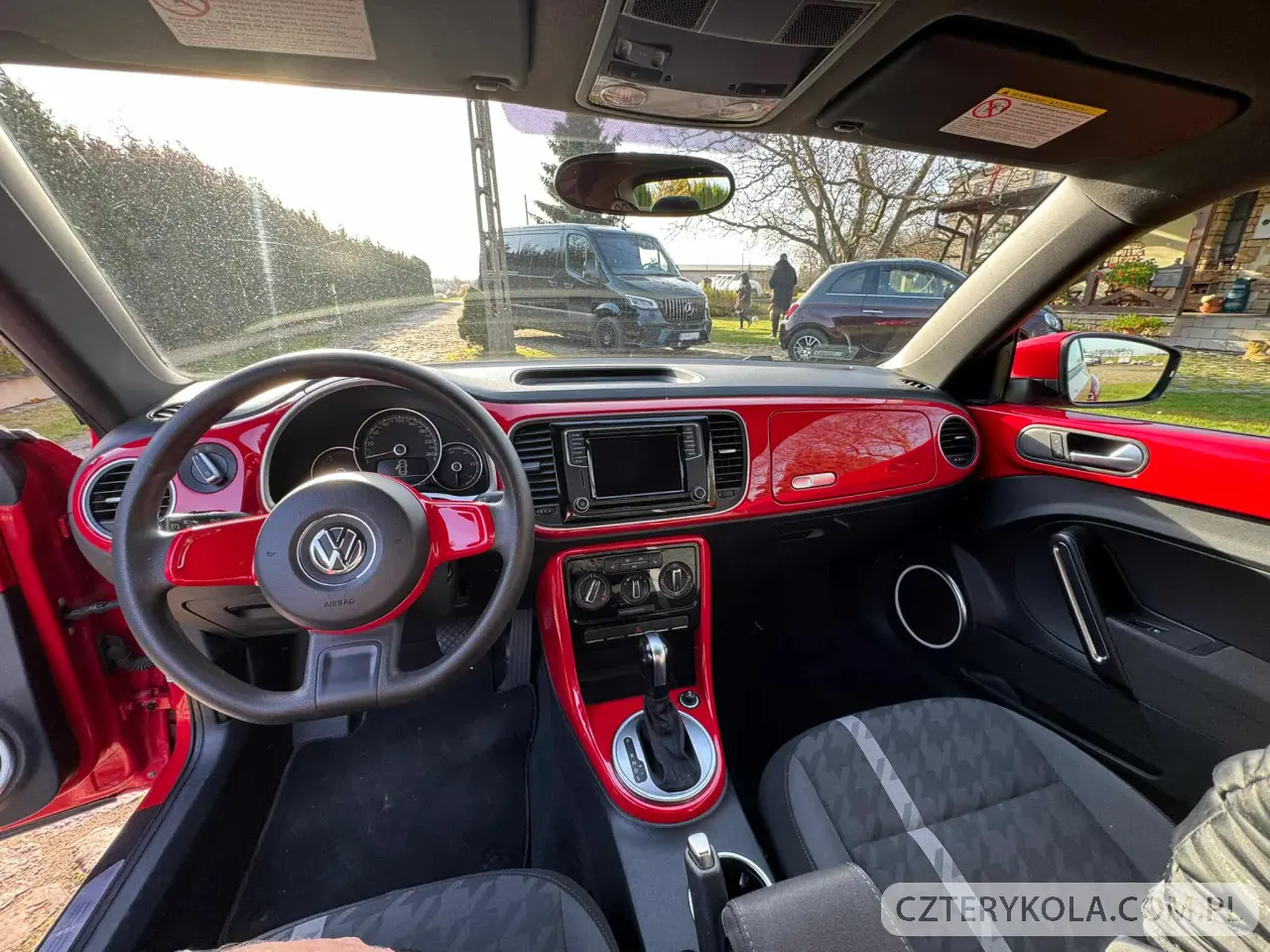 Volkswagen- Beetle- 2017 