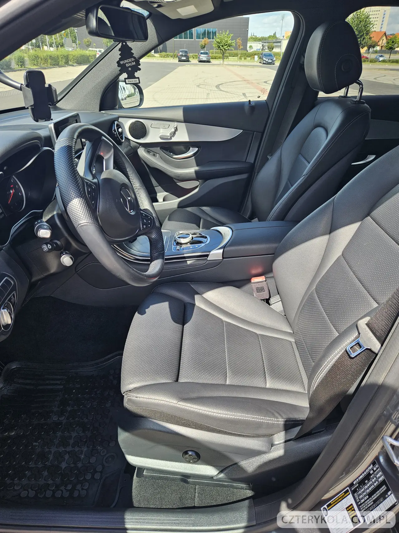 Mercedes-Benz- GLC- 2019 
