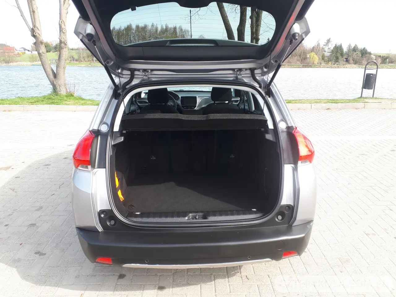 Peugeot- 2008- 2015 