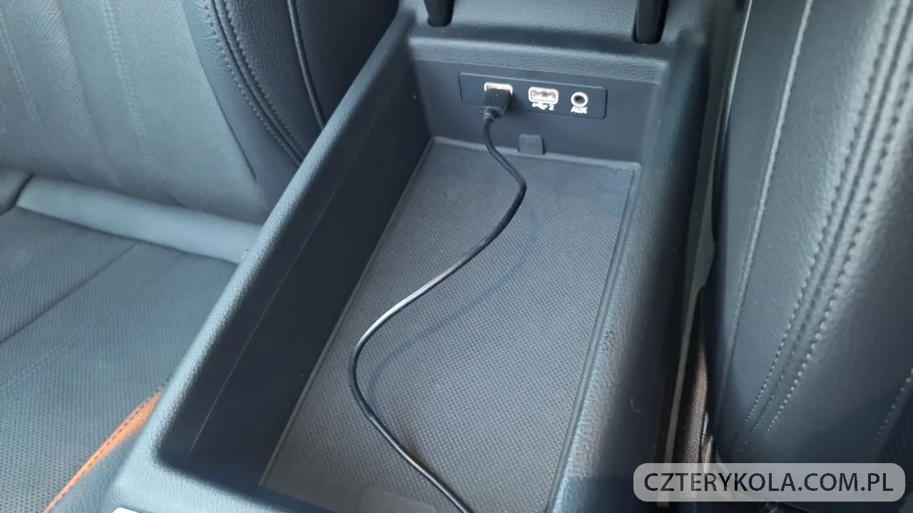 Audi- A4- 2016 
