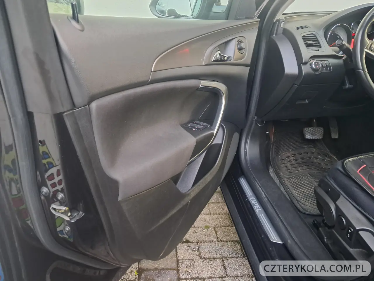 Opel- Insignia- 2011 