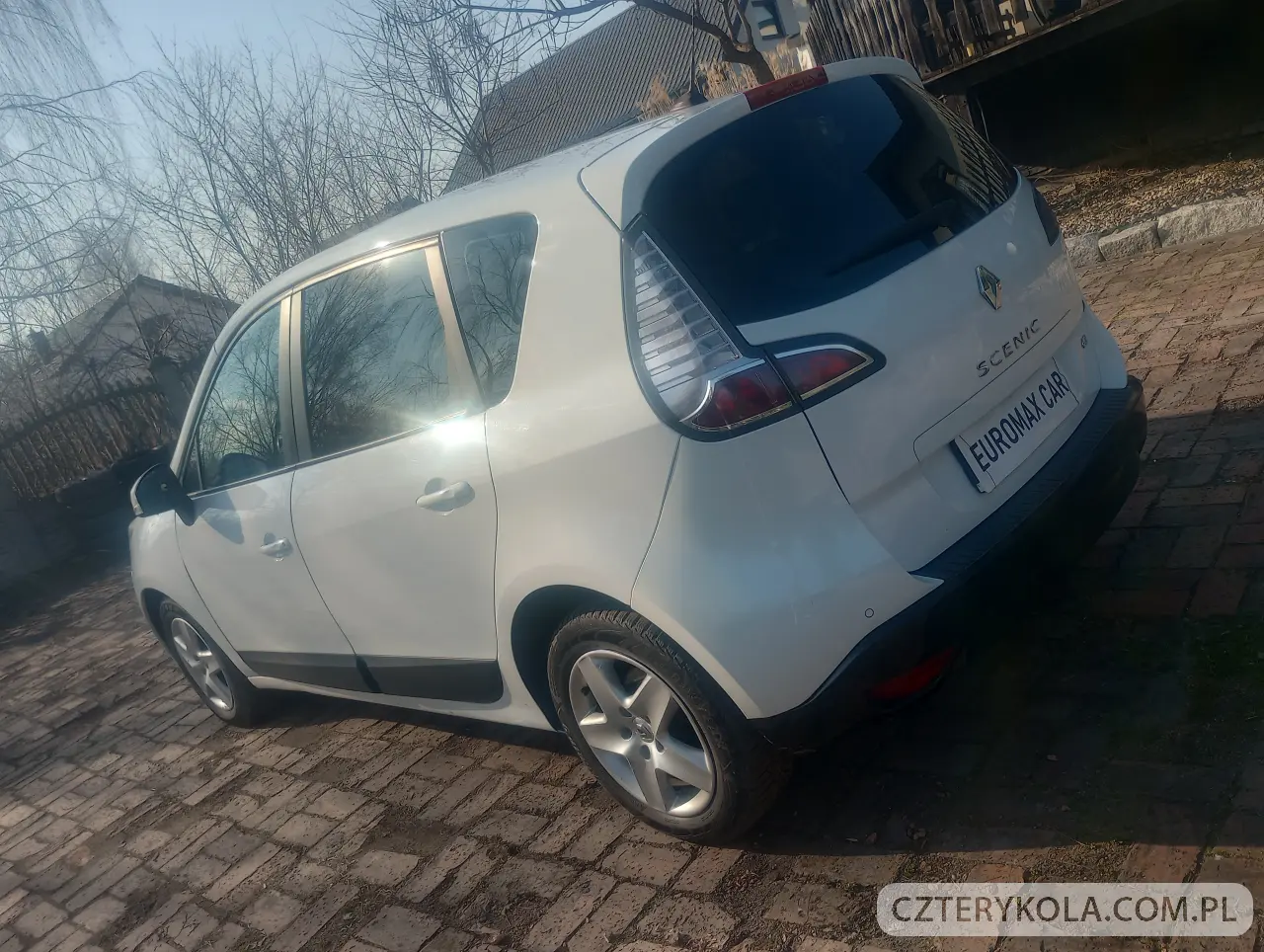Renault- Scenic- 2012 