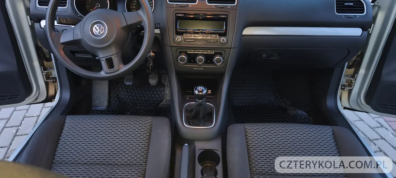 Volkswagen- Golf- 2010 