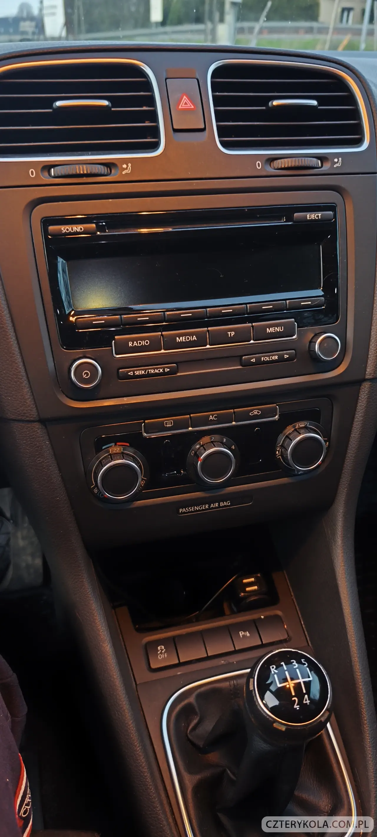 Volkswagen- Golf- 2010 
