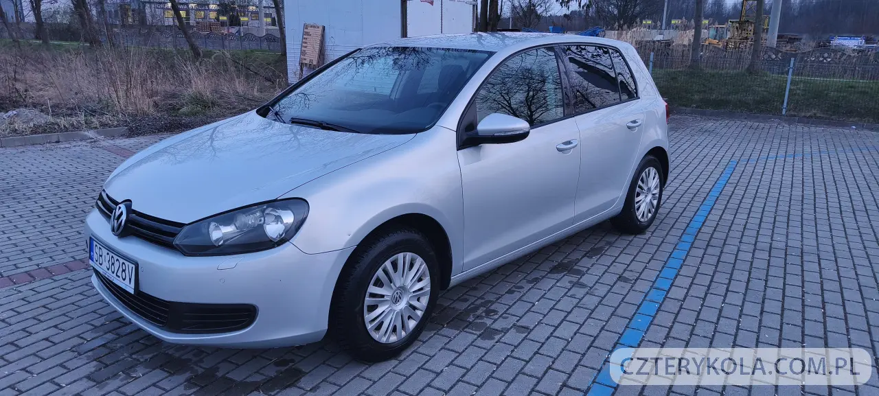 Volkswagen- Golf- 2010 