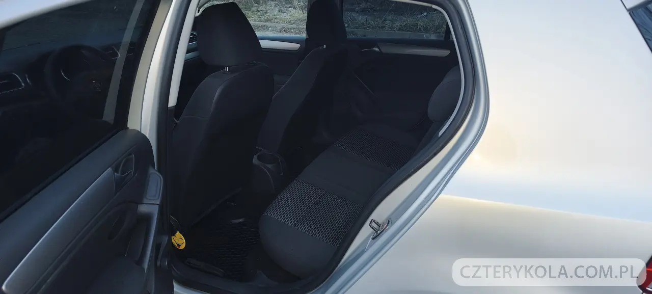 Volkswagen- Golf- 2010 