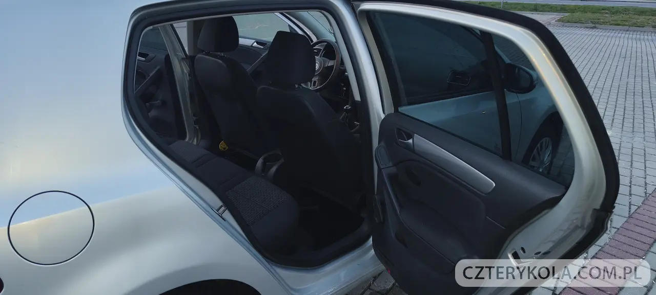 Volkswagen- Golf- 2010 