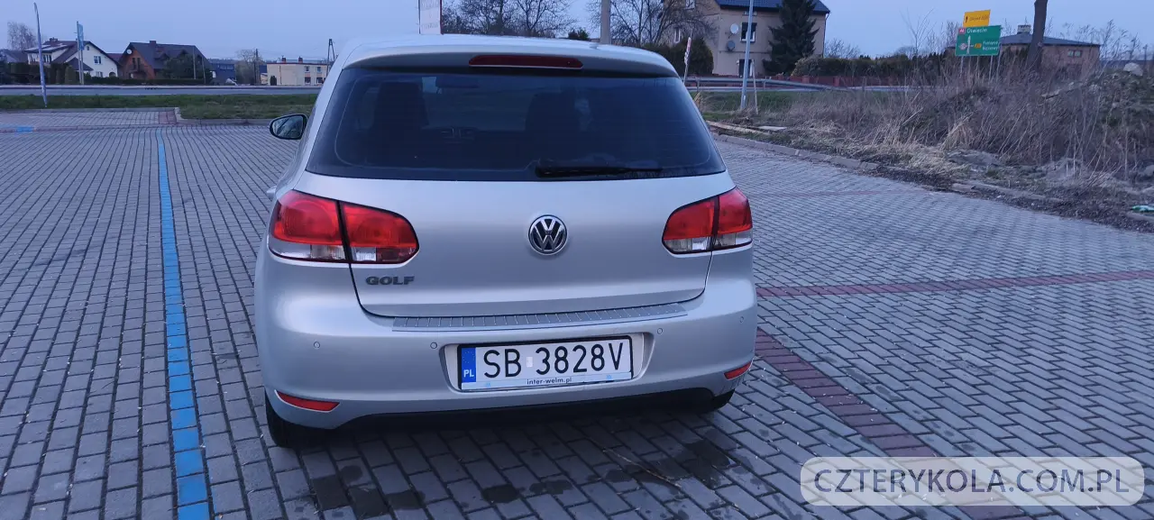 Volkswagen- Golf- 2010 