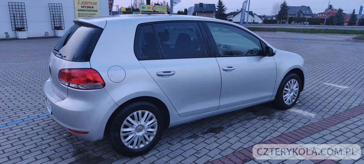 Volkswagen- Golf- 2010 