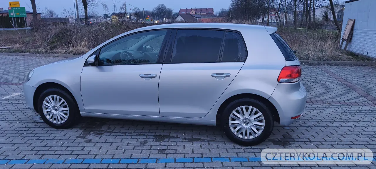 Volkswagen- Golf- 2010 