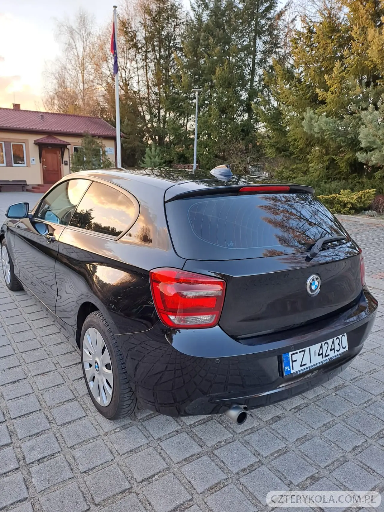 BMW- 1M- 2013 